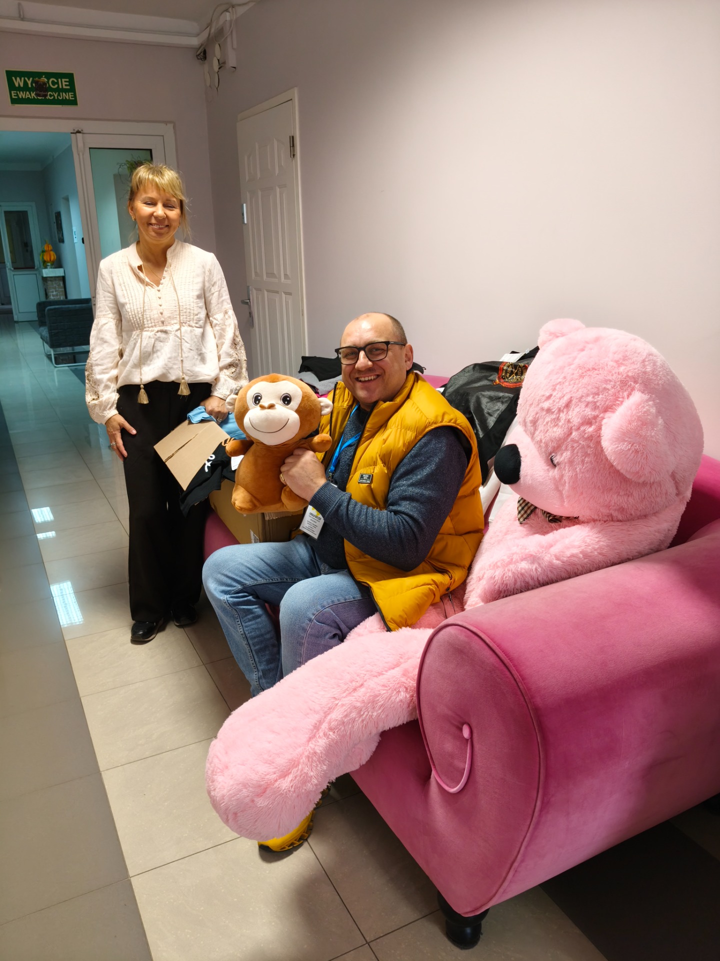 ,,Dzielenie się radością to najpiękniejszy prezent. Druga paczka dla dzieciaków z Lublina dostarczona''  